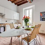 Apartment Domus Florea