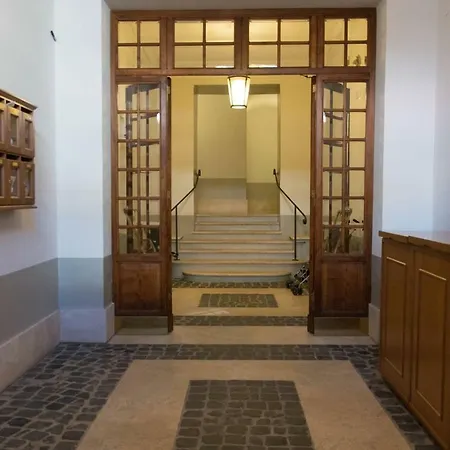 Apartment Domus Florea Rome