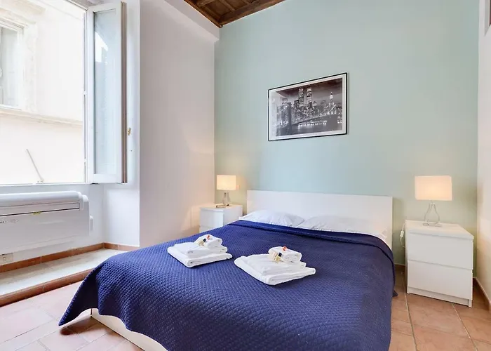 Domus Florea * روما