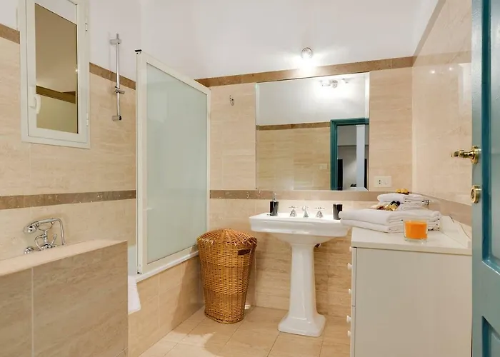 Apartment Domus Florea Rom